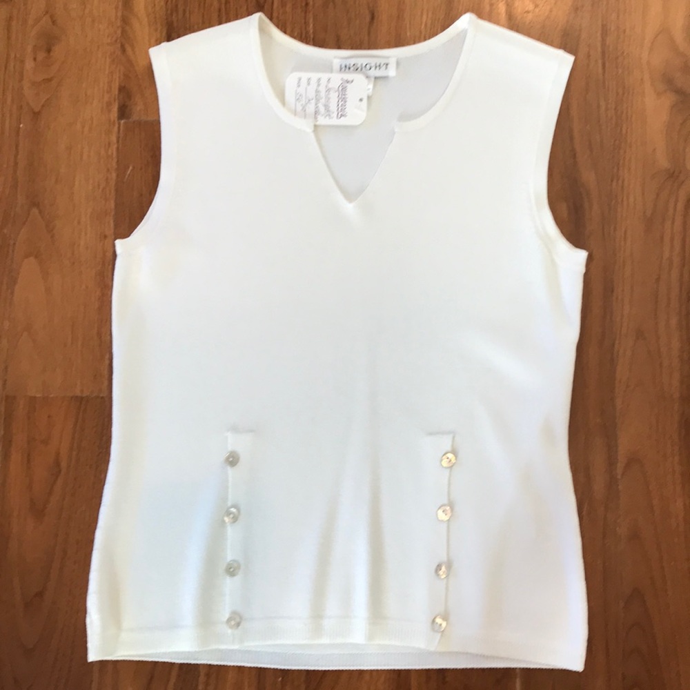 Hip sleeveless top, never worn